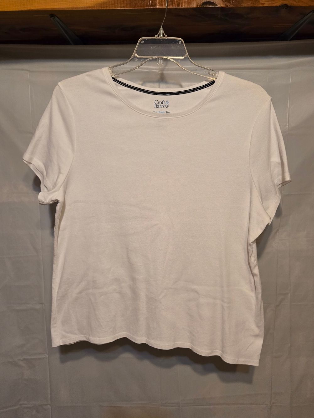 Croft & Barrow White Short Sleeve Crewneck Tee
